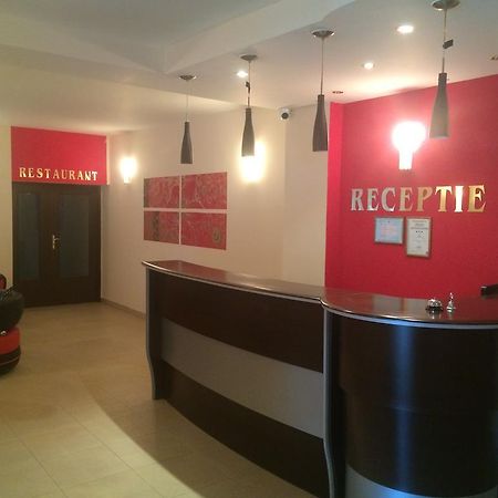 Hotel Fiama Otelu Rosu Εξωτερικό φωτογραφία