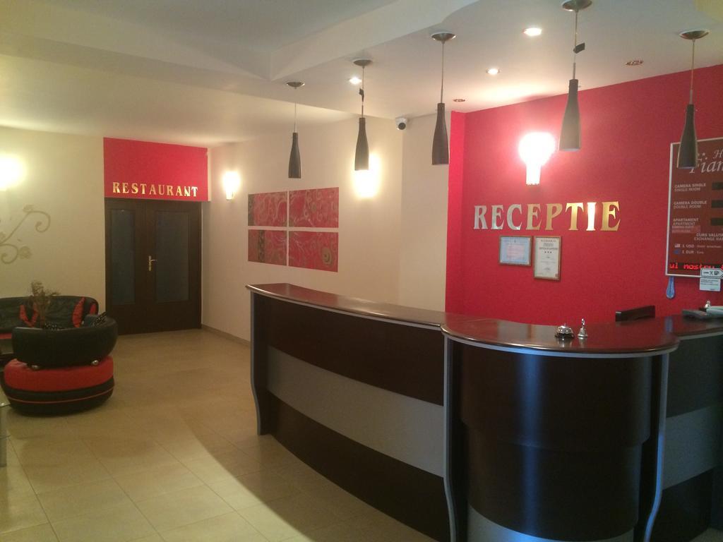 Hotel Fiama Otelu Rosu Εξωτερικό φωτογραφία